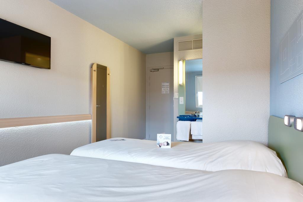 Ibis Budget La Roche Sur Yon Vendespace Mouilleron-le-Captif Exteriör bild